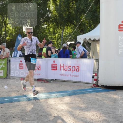 07.09.2025 - 19. Norderstedt Triathlon Zöllner http://msf.ph/oto/8795633 07.09.2025 17:01:51 Ziel 1407 meine-sportfotos.de