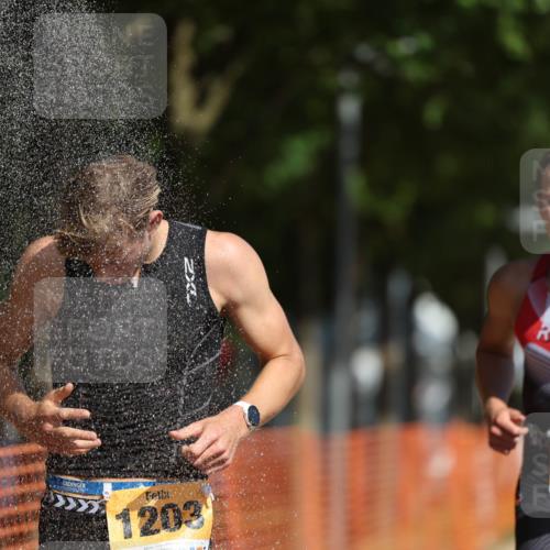 07.09.2025 - 19. Norderstedt Triathlon Michael Strokosch http://msf.ph/oto/8795634 07.09.2025 11:53:19 Laufen 1174, 1203 meine-sportfotos.de