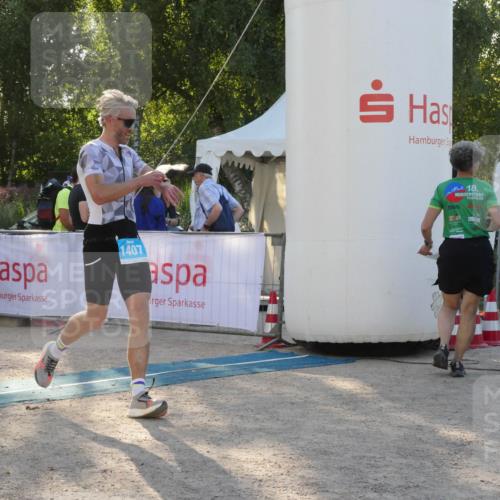 07.09.2025 - 19. Norderstedt Triathlon Zöllner http://msf.ph/oto/8795640 07.09.2025 17:01:51 Ziel 1407 meine-sportfotos.de