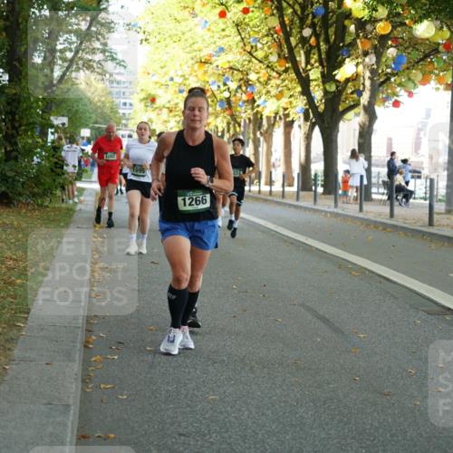 07.09.2025 - BARMER Alsterlauf Yannick Fuchs http://msf.ph/oto/8795653 07.09.2025 11:43:56 Laufen 1002, 1095, 1266, 224 meine-sportfotos.de