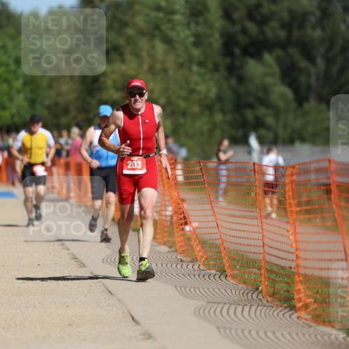 07.09.2025 - 19. Norderstedt Triathlon Michael Strokosch http://msf.ph/oto/8795686 07.09.2025 12:18:14 Laufen 203 meine-sportfotos.de
