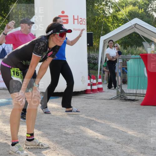 07.09.2025 - 19. Norderstedt Triathlon Zöllner http://msf.ph/oto/8795717 07.09.2025 17:02:54 Ziel 950, 1613 meine-sportfotos.de