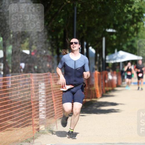 07.09.2025 - 19. Norderstedt Triathlon Michael Strokosch http://msf.ph/oto/8795725 07.09.2025 13:01:34 Laufen 210, 250 meine-sportfotos.de