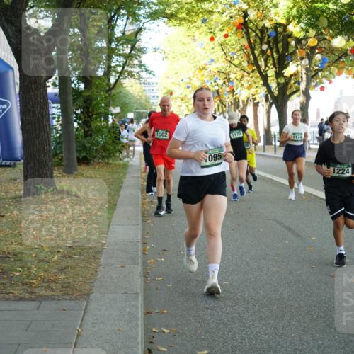 07.09.2025 - BARMER Alsterlauf Yannick Fuchs http://msf.ph/oto/8795734 07.09.2025 11:44:00 Laufen 1002, 095, 1175, 1174, 1224 meine-sportfotos.de