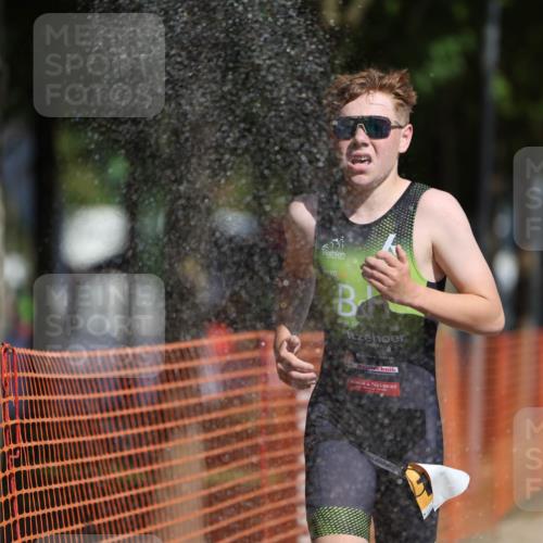 07.09.2025 - 19. Norderstedt Triathlon Michael Strokosch http://msf.ph/oto/8795756 07.09.2025 11:53:48 Laufen 1180 meine-sportfotos.de