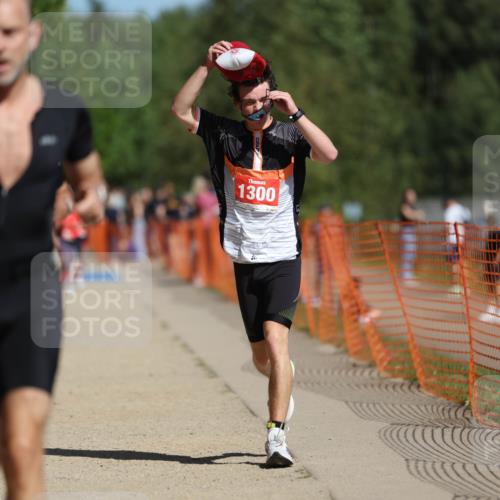 07.09.2025 - 19. Norderstedt Triathlon Michael Strokosch http://msf.ph/oto/8795780 07.09.2025 12:18:29 Laufen 237, 795, 822, 1300, 1313, 1372 meine-sportfotos.de