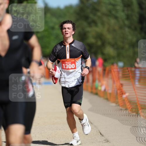07.09.2025 - 19. Norderstedt Triathlon Michael Strokosch http://msf.ph/oto/8795793 07.09.2025 12:18:30 Laufen 237, 822, 1300, 1313, 1372 meine-sportfotos.de