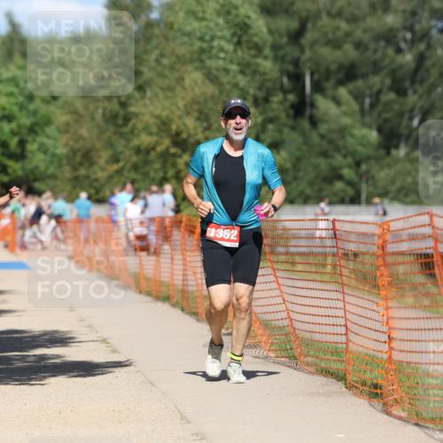 07.09.2025 - 19. Norderstedt Triathlon Michael Strokosch http://msf.ph/oto/8795801 07.09.2025 13:51:40 Laufen 324, 333, 1352 meine-sportfotos.de