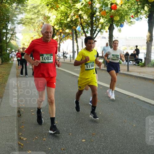 07.09.2025 - BARMER Alsterlauf Yannick Fuchs http://msf.ph/oto/8795845 07.09.2025 11:44:04 Laufen 1002, 1198, 1174 meine-sportfotos.de