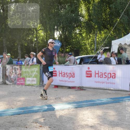 07.09.2025 - 19. Norderstedt Triathlon Zöllner http://msf.ph/oto/8795868 07.09.2025 17:06:06 Ziel 1108, 1409 meine-sportfotos.de