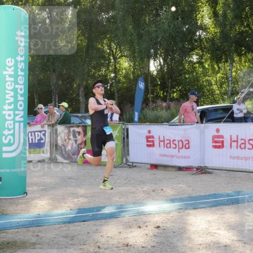07.09.2025 - 19. Norderstedt Triathlon Zöllner http://msf.ph/oto/8795883 07.09.2025 17:06:32 Ziel 1411 meine-sportfotos.de