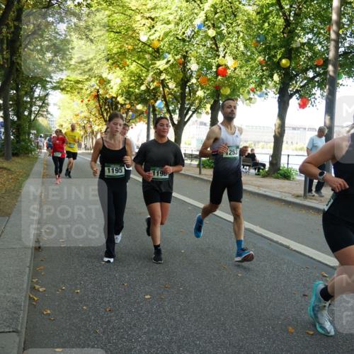07.09.2025 - BARMER Alsterlauf Yannick Fuchs http://msf.ph/oto/8795917 07.09.2025 11:44:08 Laufen 1195, 1196, 253 meine-sportfotos.de