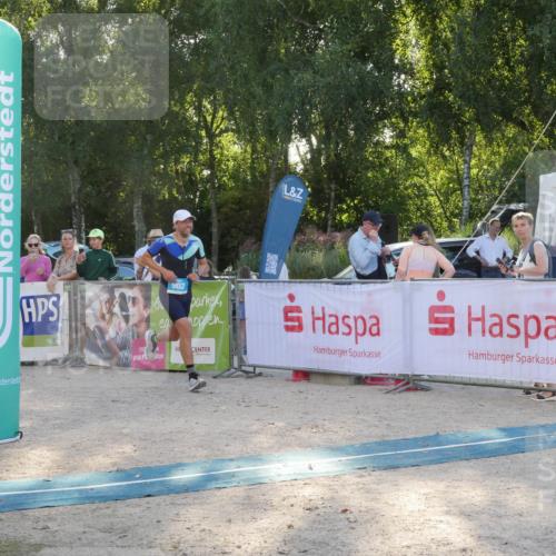 07.09.2025 - 19. Norderstedt Triathlon Zöllner http://msf.ph/oto/8795973 07.09.2025 17:07:49 Ziel 870, 902 meine-sportfotos.de
