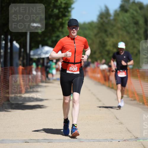 07.09.2025 - 19. Norderstedt Triathlon Michael Strokosch http://msf.ph/oto/8795983 07.09.2025 13:02:05 Laufen 700, 750, 808 meine-sportfotos.de