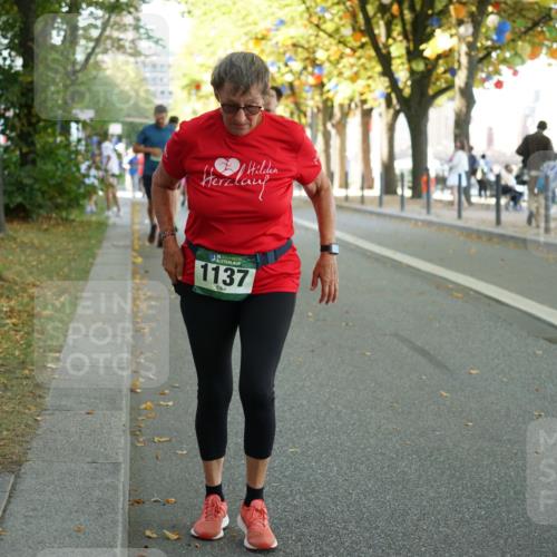 07.09.2025 - BARMER Alsterlauf Yannick Fuchs http://msf.ph/oto/8795989 07.09.2025 11:44:12 Laufen 36, 1137 meine-sportfotos.de