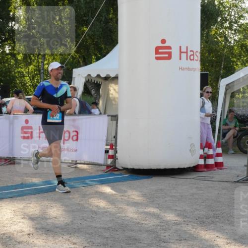 07.09.2025 - 19. Norderstedt Triathlon Zöllner http://msf.ph/oto/8796006 07.09.2025 17:07:51 Ziel 870, 902 meine-sportfotos.de