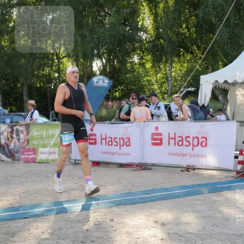 07.09.2025 - 19. Norderstedt Triathlon Zöllner http://msf.ph/oto/8796023 07.09.2025 17:08:33 Ziel 1405 meine-sportfotos.de