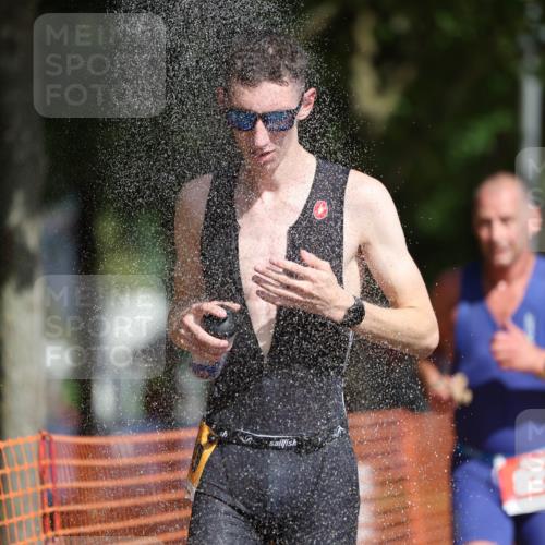 07.09.2025 - 19. Norderstedt Triathlon Michael Strokosch http://msf.ph/oto/8796031 07.09.2025 11:54:20 Laufen 821, 1200 meine-sportfotos.de