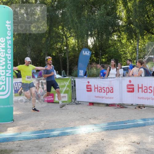 07.09.2025 - 19. Norderstedt Triathlon Zöllner http://msf.ph/oto/8796038 07.09.2025 17:09:07 Ziel 947 meine-sportfotos.de