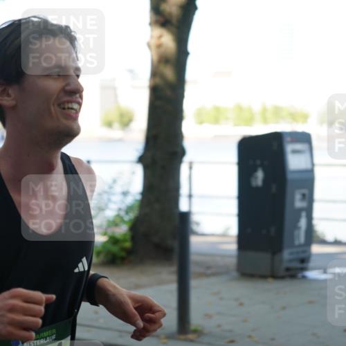 07.09.2025 - BARMER Alsterlauf Yannick Fuchs http://msf.ph/oto/8796060 07.09.2025 11:44:16 Laufen  meine-sportfotos.de