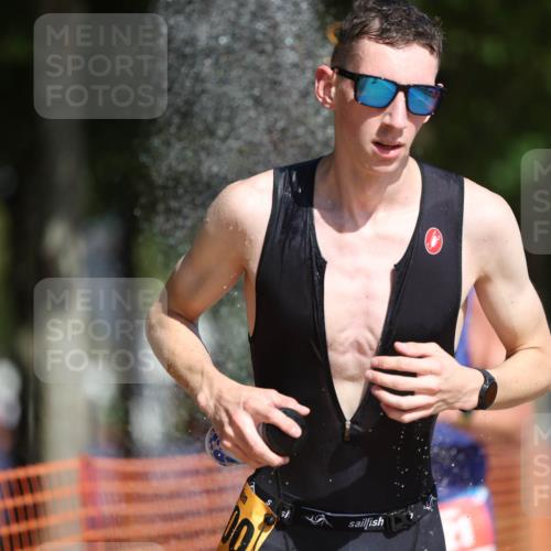 07.09.2025 - 19. Norderstedt Triathlon Michael Strokosch http://msf.ph/oto/8796062 07.09.2025 11:54:20 Laufen 821, 1200 meine-sportfotos.de
