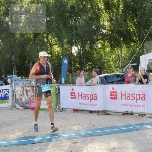 07.09.2025 - 19. Norderstedt Triathlon Zöllner http://msf.ph/oto/8796070 07.09.2025 17:10:04 Ziel 415 meine-sportfotos.de