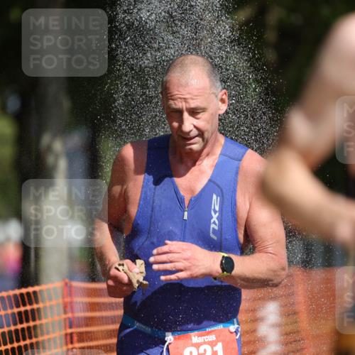 07.09.2025 - 19. Norderstedt Triathlon Michael Strokosch http://msf.ph/oto/8796074 07.09.2025 11:54:21 Laufen 821, 1189, 1200 meine-sportfotos.de