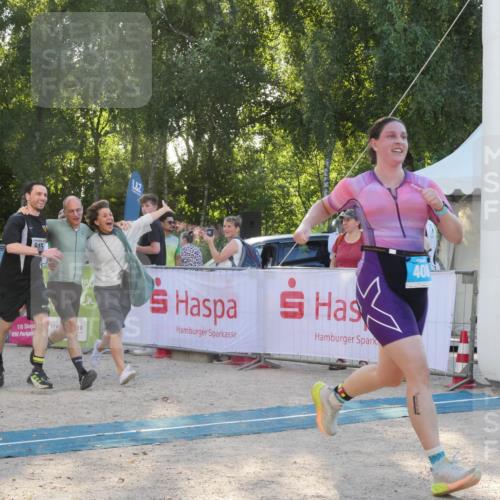 07.09.2025 - 19. Norderstedt Triathlon Zöllner http://msf.ph/oto/8796132 07.09.2025 17:11:09 Ziel 408, 945, 1410 meine-sportfotos.de