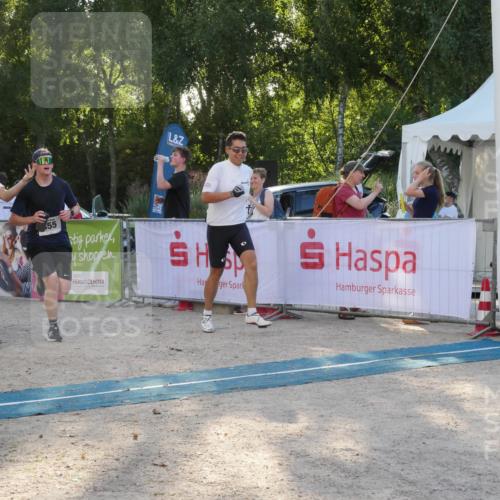 07.09.2025 - 19. Norderstedt Triathlon Zöllner http://msf.ph/oto/8796166 07.09.2025 17:11:29 Ziel 955 meine-sportfotos.de