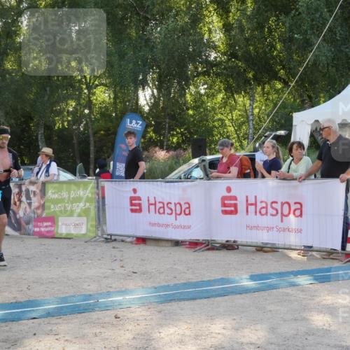 07.09.2025 - 19. Norderstedt Triathlon Zöllner http://msf.ph/oto/8796182 07.09.2025 17:11:47 Ziel 866 meine-sportfotos.de