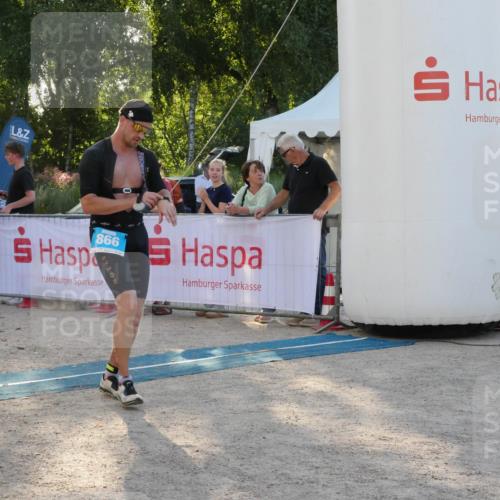 07.09.2025 - 19. Norderstedt Triathlon Zöllner http://msf.ph/oto/8796197 07.09.2025 17:11:48 Ziel 866 meine-sportfotos.de