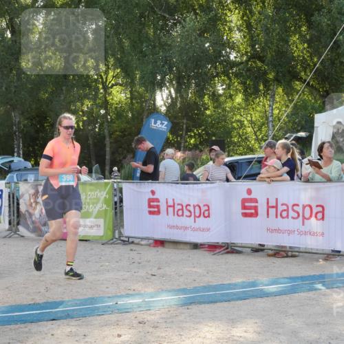 07.09.2025 - 19. Norderstedt Triathlon Zöllner http://msf.ph/oto/8796207 07.09.2025 17:12:11 Ziel 390, 1413 meine-sportfotos.de