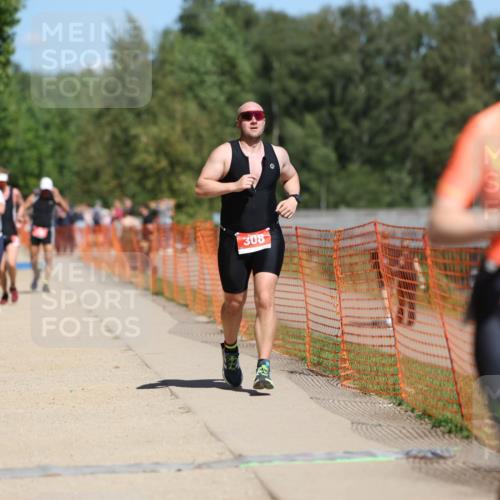 07.09.2025 - 19. Norderstedt Triathlon Michael Strokosch http://msf.ph/oto/8796253 07.09.2025 13:02:44 Laufen 145, 308, 1337 meine-sportfotos.de
