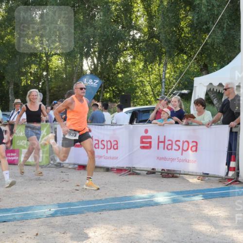 07.09.2025 - 19. Norderstedt Triathlon Zöllner http://msf.ph/oto/8796291 07.09.2025 17:12:51 Ziel 933, 1557 meine-sportfotos.de