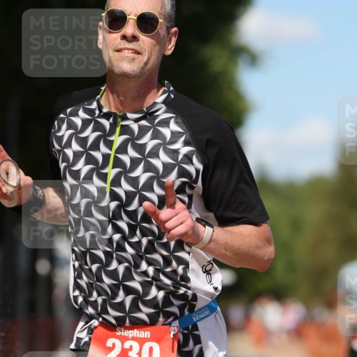 07.09.2025 - 19. Norderstedt Triathlon Michael Strokosch http://msf.ph/oto/8796300 07.09.2025 13:53:26 Laufen 230, 790, 805 meine-sportfotos.de