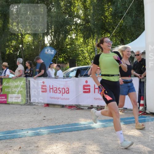 07.09.2025 - 19. Norderstedt Triathlon Zöllner http://msf.ph/oto/8796306 07.09.2025 17:12:53 Ziel 454, 933 meine-sportfotos.de