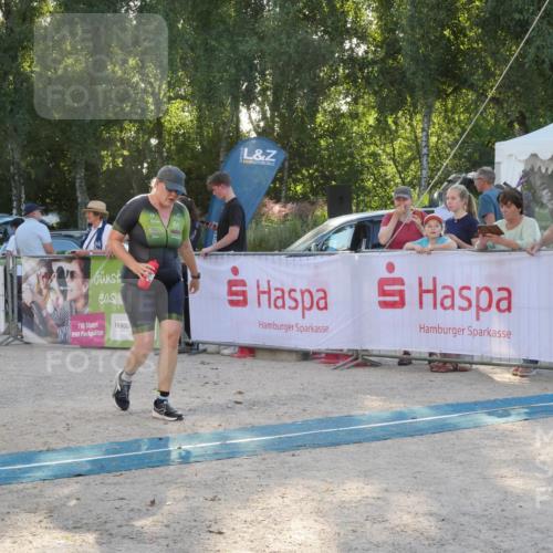 07.09.2025 - 19. Norderstedt Triathlon Zöllner http://msf.ph/oto/8796318 07.09.2025 17:12:58 Ziel 454, 933 meine-sportfotos.de