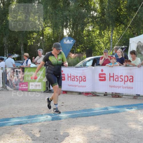 07.09.2025 - 19. Norderstedt Triathlon Zöllner http://msf.ph/oto/8796322 07.09.2025 17:12:58 Ziel 454, 933 meine-sportfotos.de