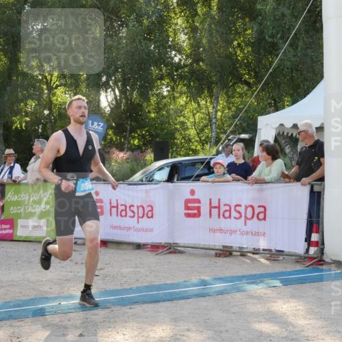 07.09.2025 - 19. Norderstedt Triathlon Zöllner http://msf.ph/oto/8796347 07.09.2025 17:13:32 Ziel 889 meine-sportfotos.de
