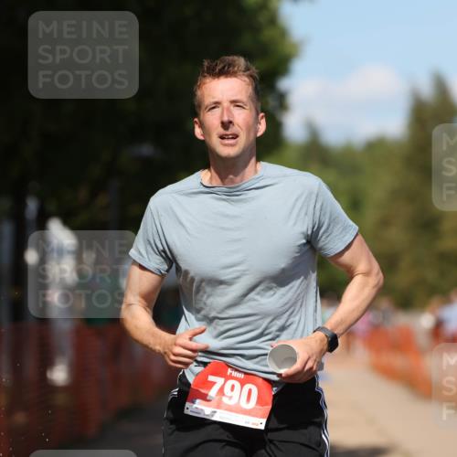 07.09.2025 - 19. Norderstedt Triathlon Michael Strokosch http://msf.ph/oto/8796349 07.09.2025 13:53:29 Laufen 230, 790 meine-sportfotos.de