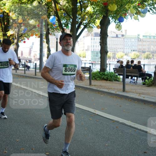 07.09.2025 - BARMER Alsterlauf Yannick Fuchs http://msf.ph/oto/8796361 07.09.2025 11:44:32 Laufen 1056, 4053, 8069 meine-sportfotos.de
