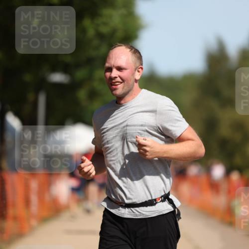 07.09.2025 - 19. Norderstedt Triathlon Michael Strokosch http://msf.ph/oto/8796363 07.09.2025 12:19:39 Laufen 773, 801 meine-sportfotos.de