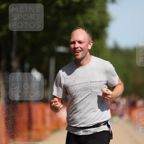 07.09.2025 - 19. Norderstedt Triathlon Michael Strokosch http://msf.ph/oto/8796370 07.09.2025 12:19:40 Laufen 801 meine-sportfotos.de