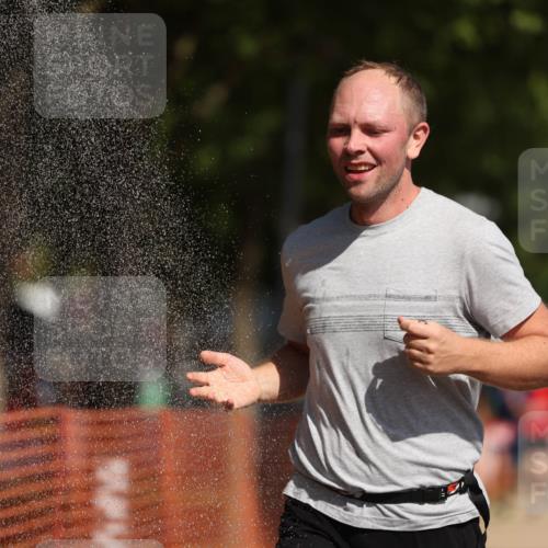 07.09.2025 - 19. Norderstedt Triathlon Michael Strokosch http://msf.ph/oto/8796378 07.09.2025 12:19:40 Laufen 801 meine-sportfotos.de