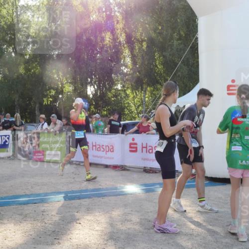 07.09.2025 - 19. Norderstedt Triathlon Zöllner http://msf.ph/oto/8796402 07.09.2025 17:14:26 Ziel 940, 1435, 1472 meine-sportfotos.de