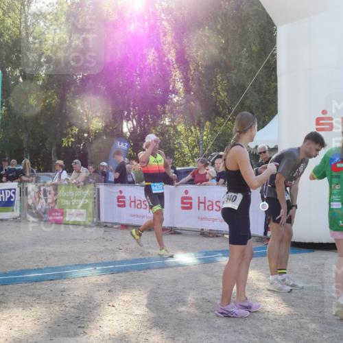 07.09.2025 - 19. Norderstedt Triathlon Zöllner http://msf.ph/oto/8796408 07.09.2025 17:14:26 Ziel 940, 1435, 1472 meine-sportfotos.de
