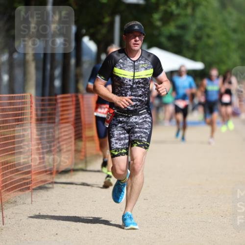 07.09.2025 - 19. Norderstedt Triathlon Michael Strokosch http://msf.ph/oto/8796431 07.09.2025 12:19:46 Laufen 837, 862, 1265 meine-sportfotos.de