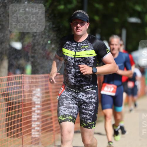 07.09.2025 - 19. Norderstedt Triathlon Michael Strokosch http://msf.ph/oto/8796458 07.09.2025 12:19:48 Laufen 215, 791, 837, 862, 1265 meine-sportfotos.de