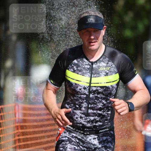 07.09.2025 - 19. Norderstedt Triathlon Michael Strokosch http://msf.ph/oto/8796478 07.09.2025 12:19:50 Laufen 215, 791, 815, 837, 862, 1265 meine-sportfotos.de