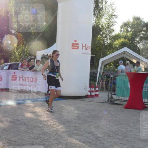 07.09.2025 - 19. Norderstedt Triathlon Zöllner http://msf.ph/oto/8796481 07.09.2025 17:15:11 Ziel 461 meine-sportfotos.de